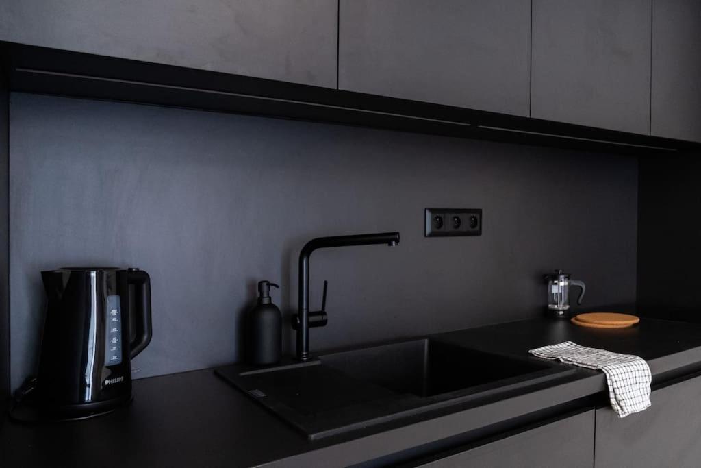 Parkside Harmony Apartment - Брно Экстерьер фото